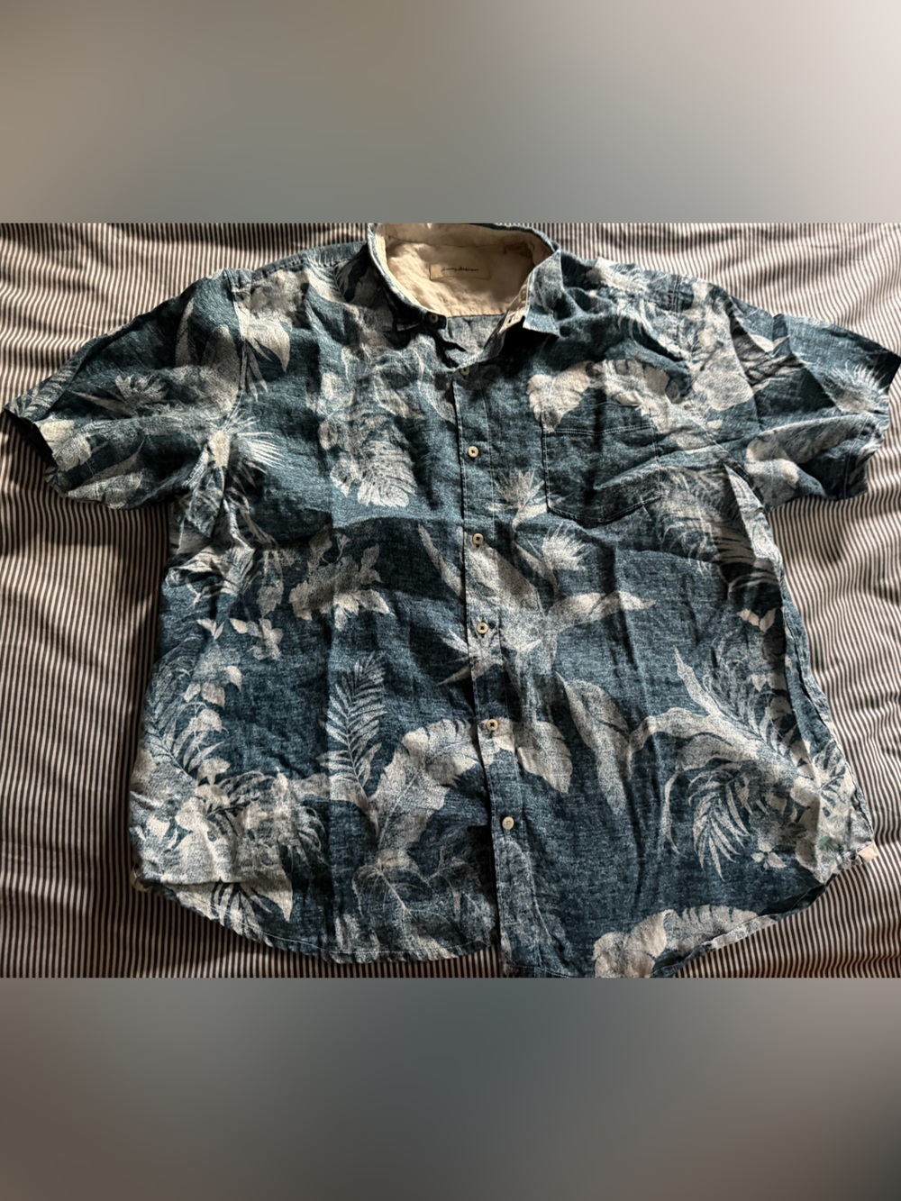 Tommy Bahama Navy Blue linen Tropical Print Short-Sleeve Button-Down